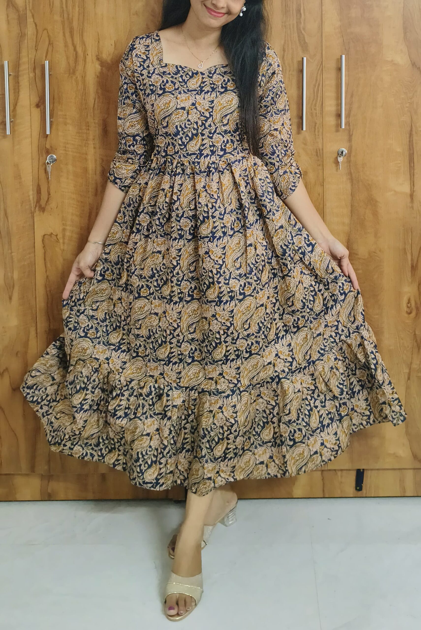 Kalamkari Print 2-Tier Feeding Dress with 3/4 Sleeves - Image 4